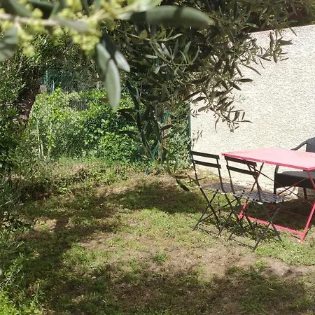 Duplex Avec Jardin Et Parking Ferme * Congenies