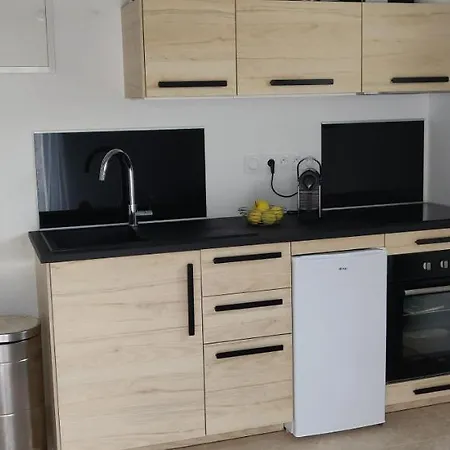 Duplex Avec Jardin Et Parking Ferme Gospodarstwo wiejskie Congenies